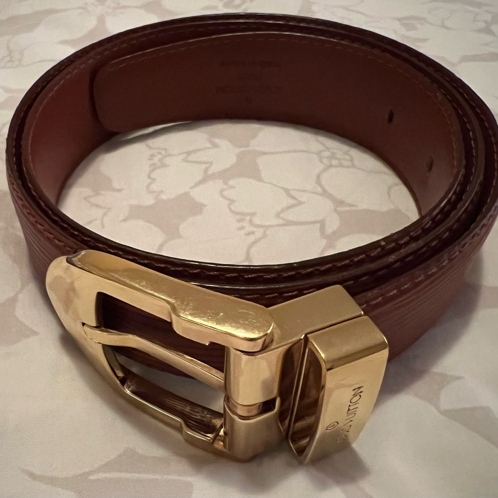 Louis Vuitton Epi Brown Leather Belt with Gold Buckle (authentic)